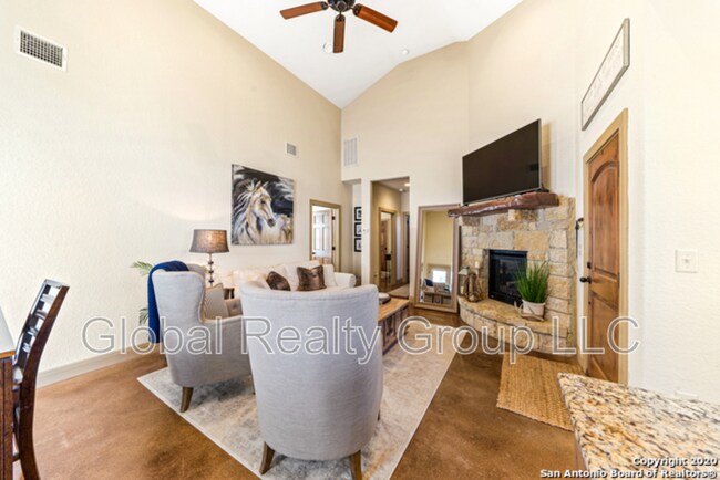 Building Photo - 1670 Gruene Vineyard Crossing