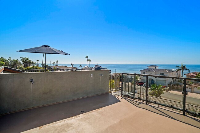 Building Photo - Carlsbad Blvd