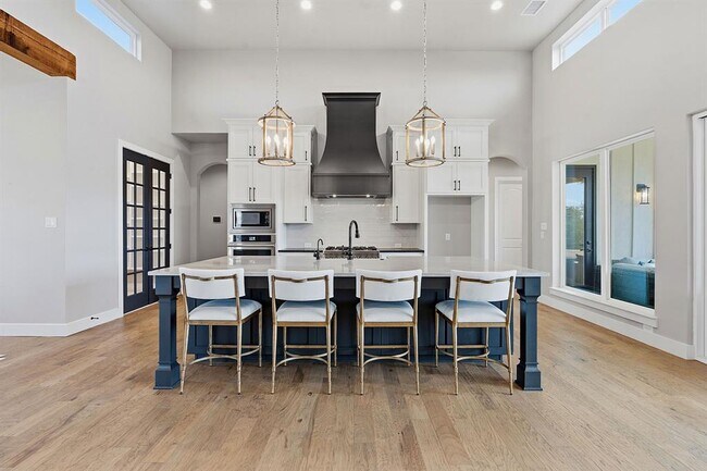 Building Photo - 1326 Via Principale