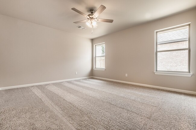 Building Photo - Available in Mustang. Showings begin Frida...