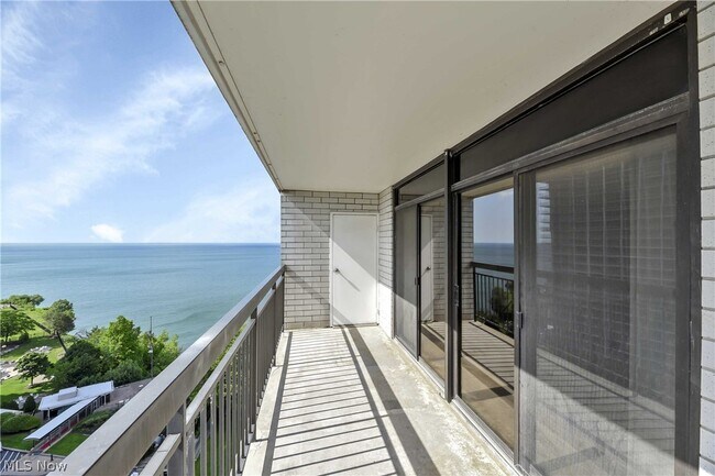 Building Photo - 12550 Lake Ave