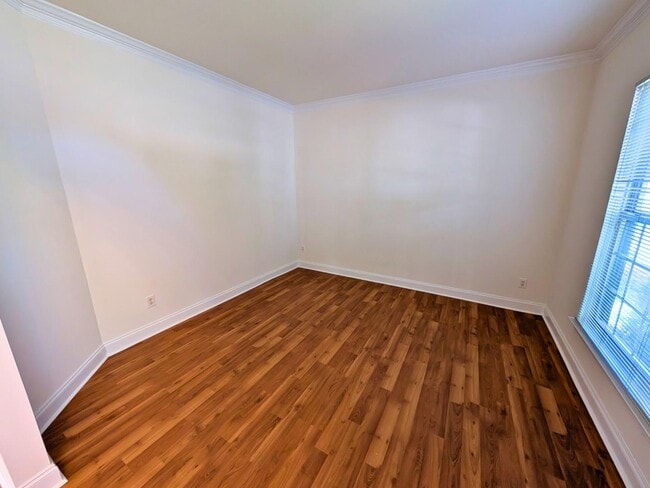 Building Photo - 10429 Madison Park Dr