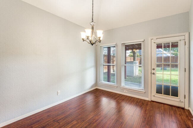 Building Photo - 1402 Indian Trl