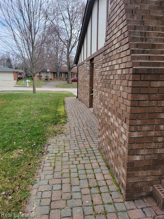 Building Photo - 6927 Northpoint Dr