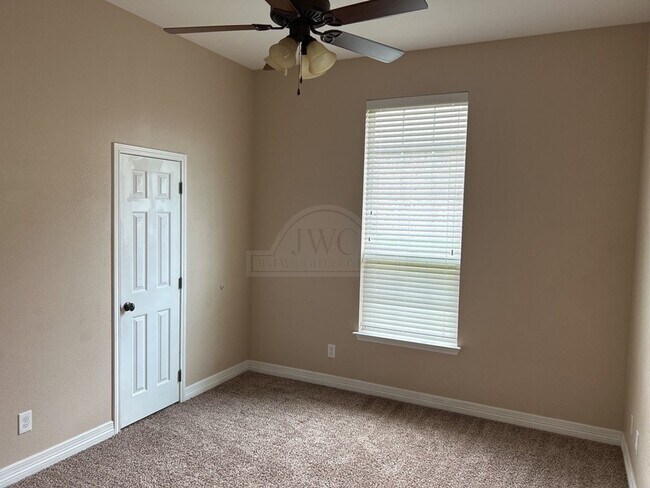 Building Photo - 6008 Bedrock Dr