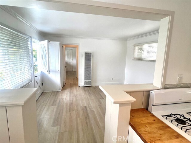 Building Photo - 406 Fernleaf Ave