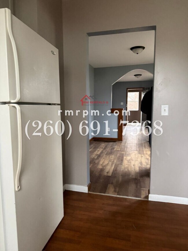 Building Photo - 1220 Fairview Ave