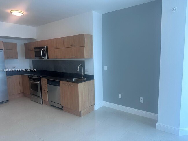 Building Photo - 350 S Miami Ave