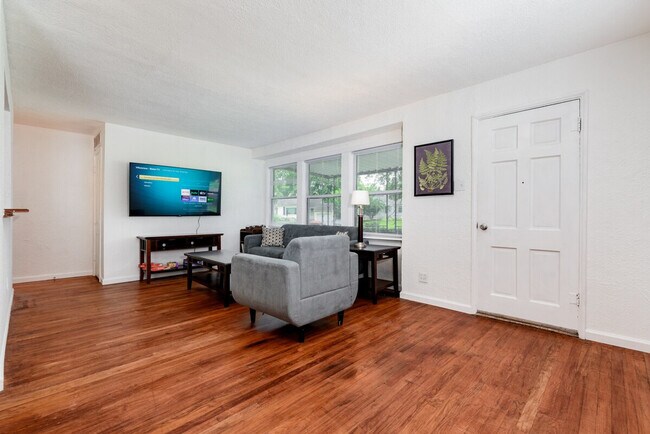 Building Photo - 9501 Upland Dr