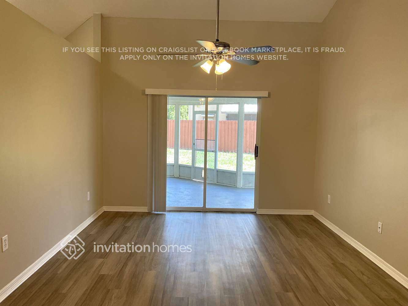 Building Photo - 888 Somerset Dr