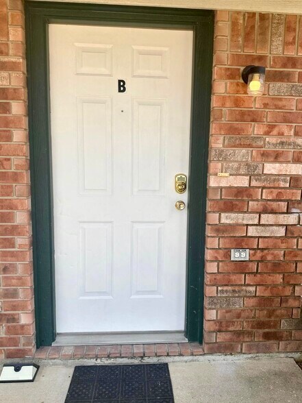 Building Photo - 4406 Mattie Dr