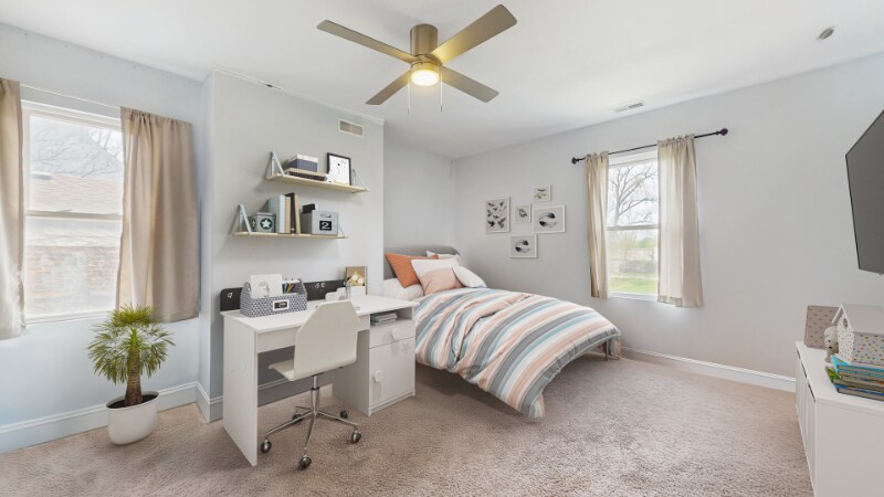 Building Photo - 8211 S Cornell Ave