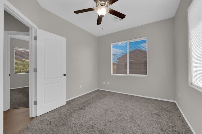 Building Photo - 3 bedroom home in gated community