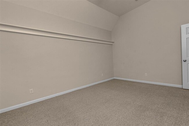 Building Photo - 2220 Comal Springs