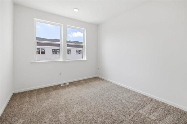 Building Photo - 200 Balsam St