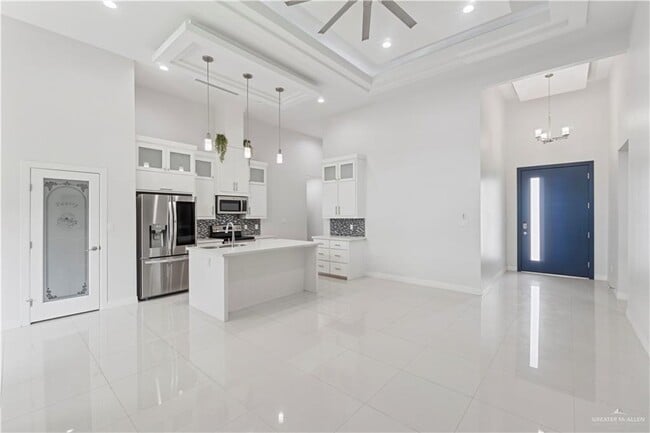 Building Photo - 28 Ozark Ave