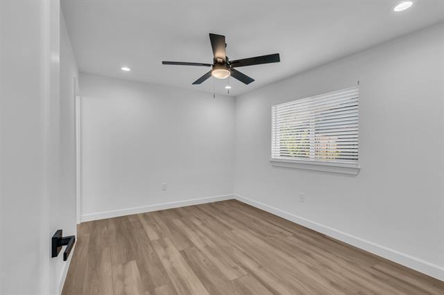 Building Photo - 817 N Shore Dr