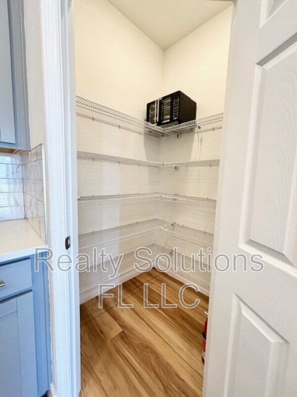 Building Photo - 1616 Blue Lagoon Cir