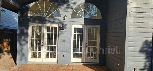 Building Photo - 7625 Stony Brook Dr