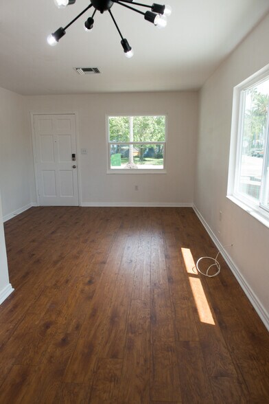 Building Photo - 4302 W North A St