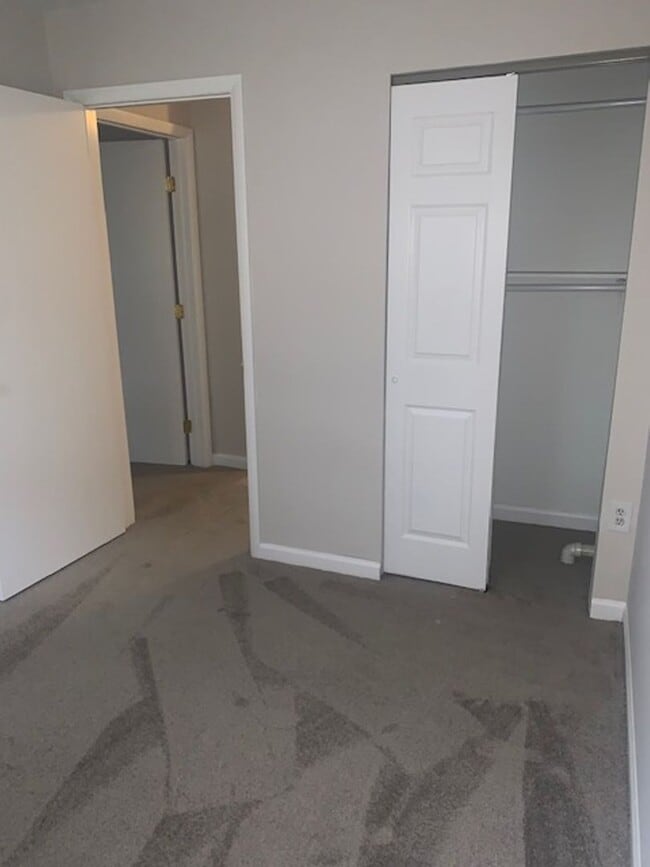 Building Photo - 3 Bedroom Townhome - Glen Burnie