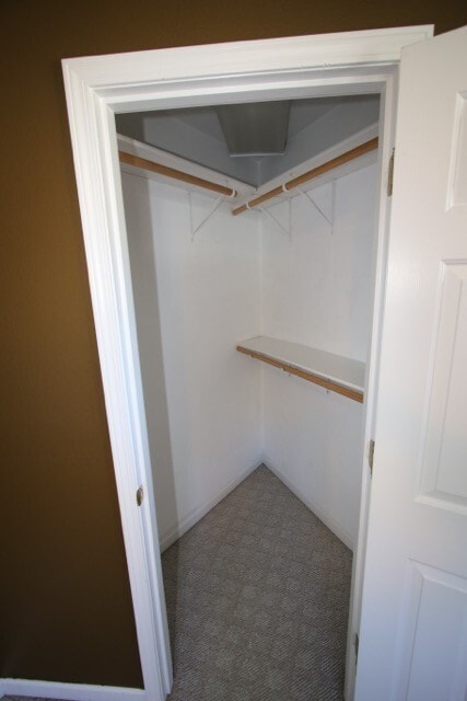 Building Photo - 2 Bedroom Eagle River Condo w/ Fenced Yard!