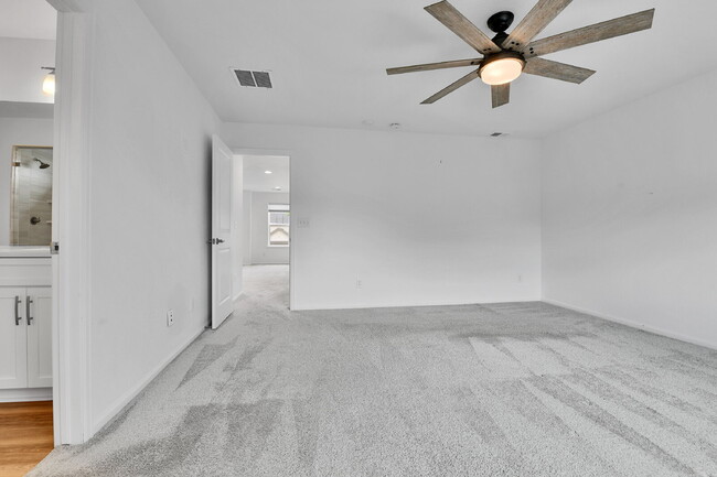 Building Photo - $4,850 - Spacious 5-Bed, 3.5 bath Home wit...