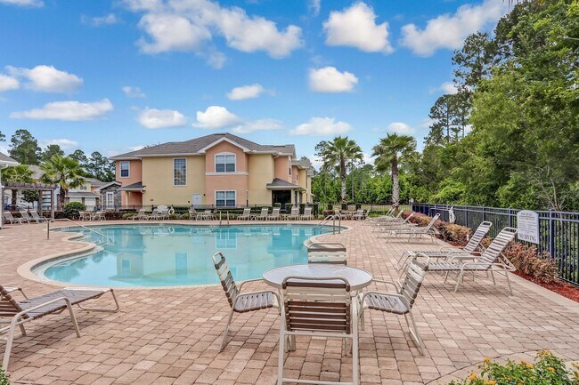 Building Photo - Beautiful 3BR/2BA Condo in Gated Stoney Creek – Close to Amelia Island