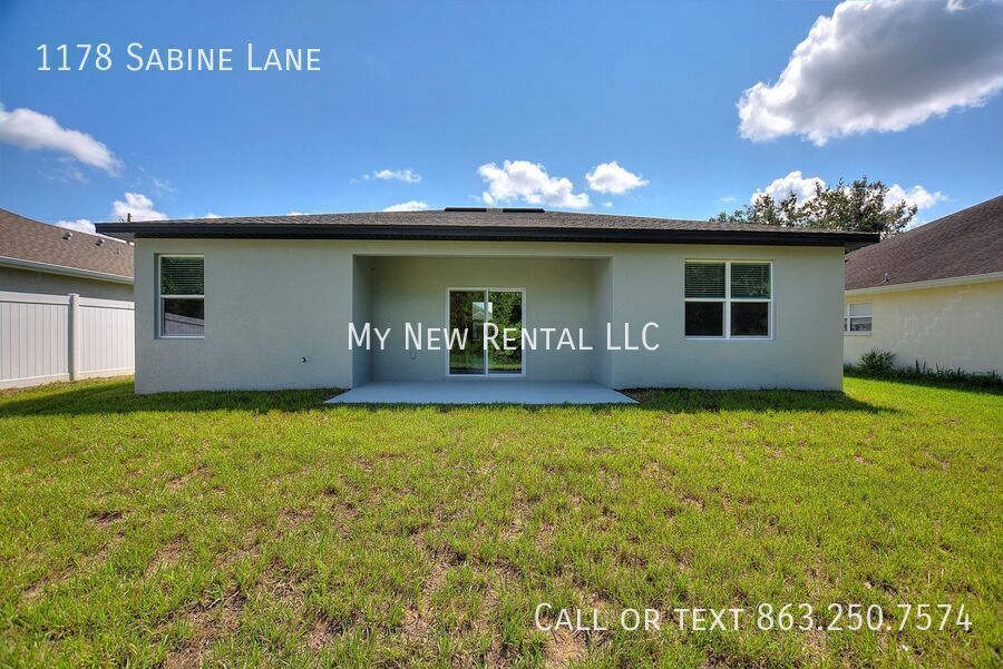 Building Photo - 1178 Sabine Ln