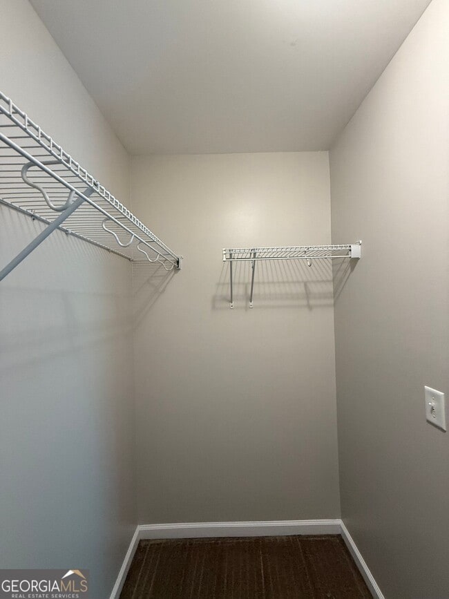 Building Photo - 122 Brooklet Cir