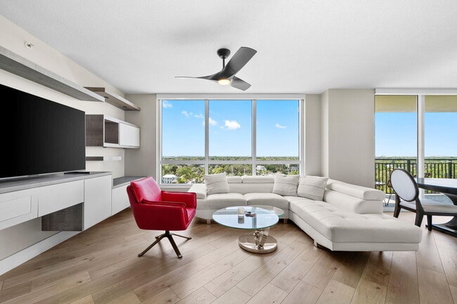 Building Photo - 600 W Las Olas Blvd