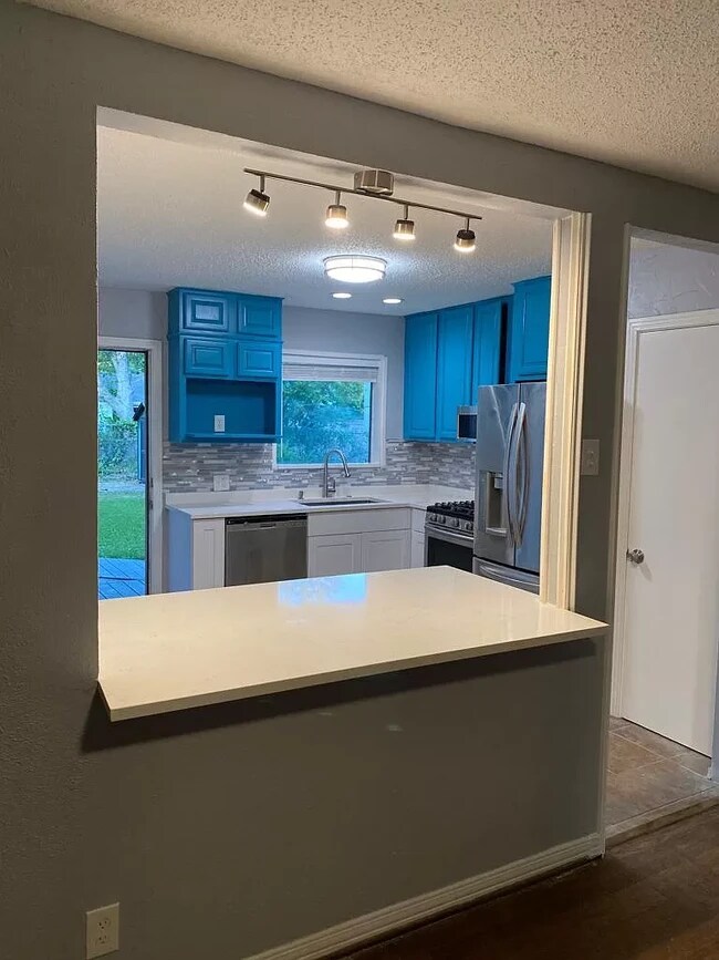 Building Photo - 431 Hambrick Rd