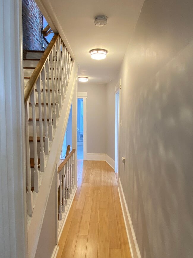 Building Photo - 64 Grove St