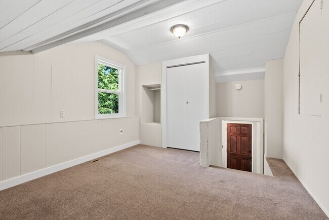 Building Photo - DARLING BUNGALOW in Desirable Arroyo Heigh...