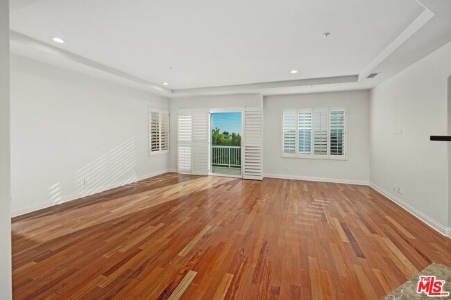 Building Photo - 1470 Paseo De Oro