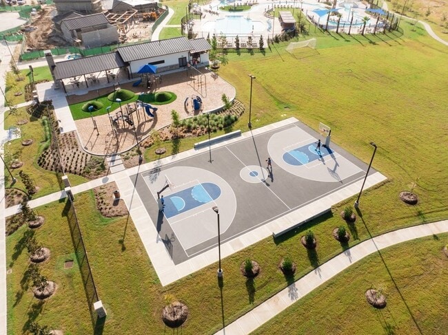 Building Photo - 10627 Great Basin Dr