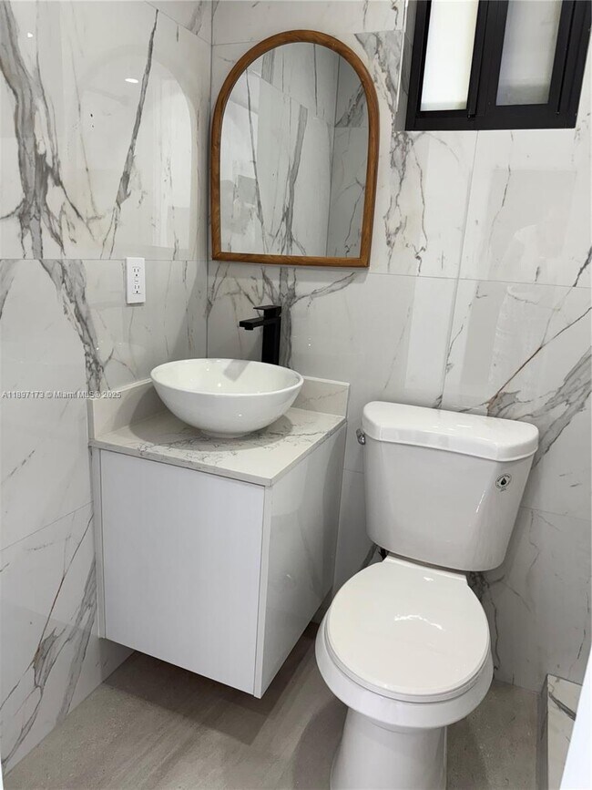 Building Photo - 9824 SW 26th Terrace