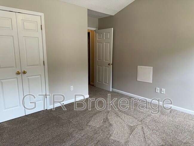 Building Photo - 179 Watercress Ct