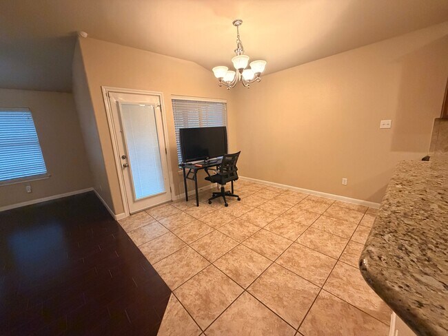 Building Photo - 8527 Winchester Way