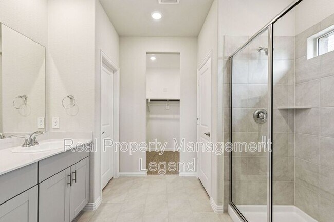 Building Photo - 606 Travine Dr