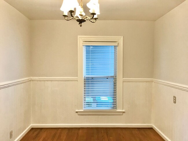 Building Photo - Charm-Filled 1BR/1BA Prime Noe Valley Cond...