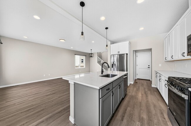 Building Photo - 466 Indian Grass St