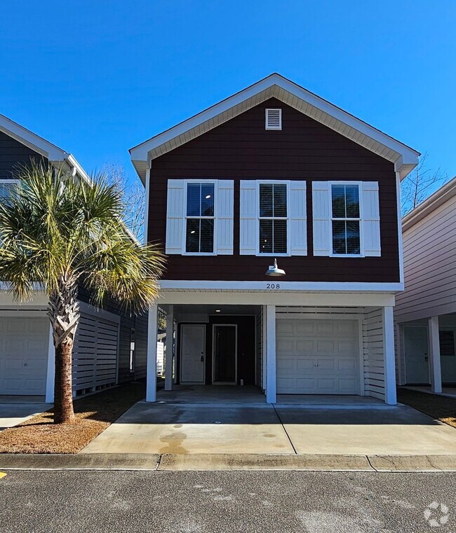 Building Photo - Live the Coastal Dream in Murrells Inlet