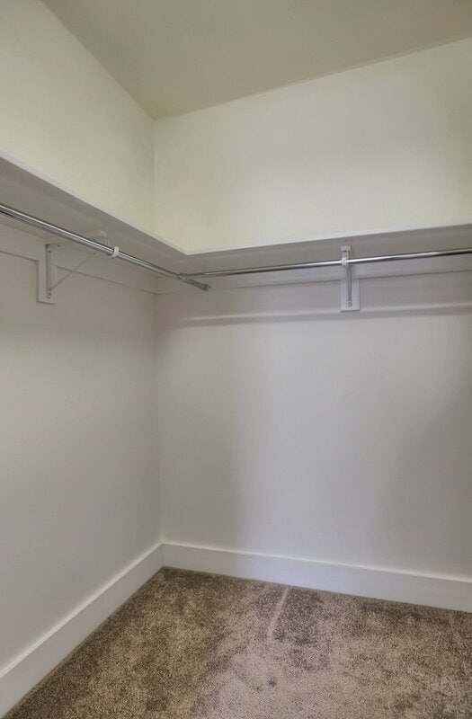 Building Photo - 353 W King St