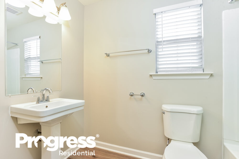 Building Photo - 178 Shiloh Dr