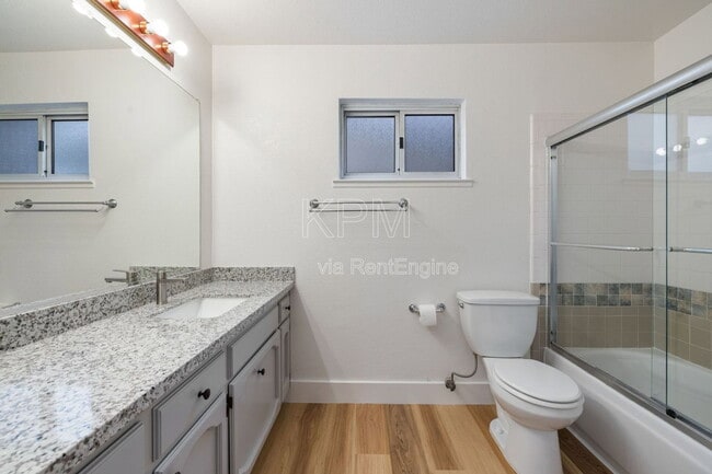 Building Photo - 9741 Treetop Dr