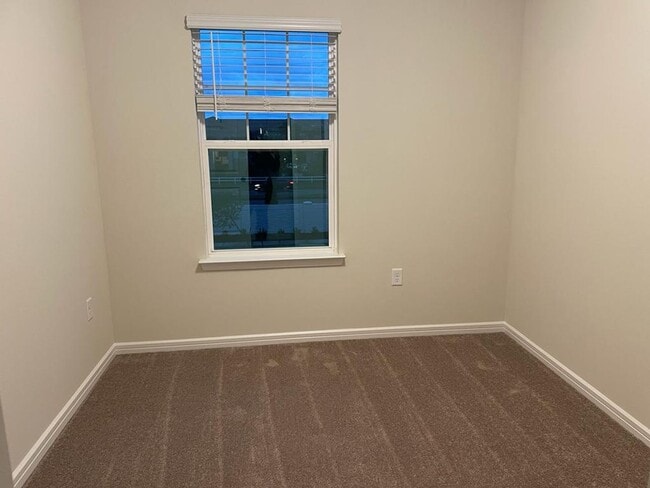 Building Photo - Townhome Isles of Lake Nona