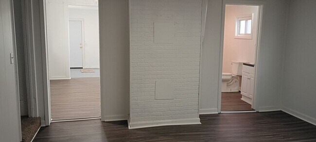 Building Photo - 308 Wilson St
