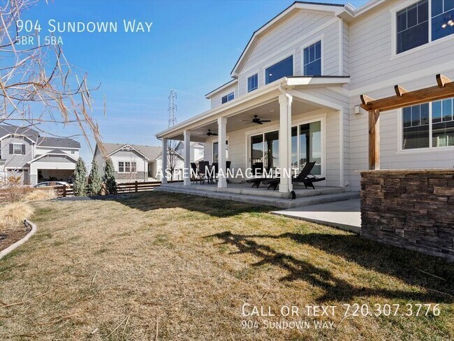 Building Photo - 904 Sundown Way