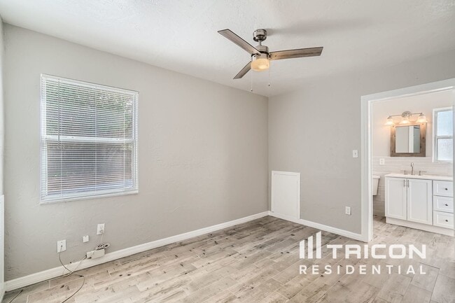 Building Photo - 7001 Onyx Dr N